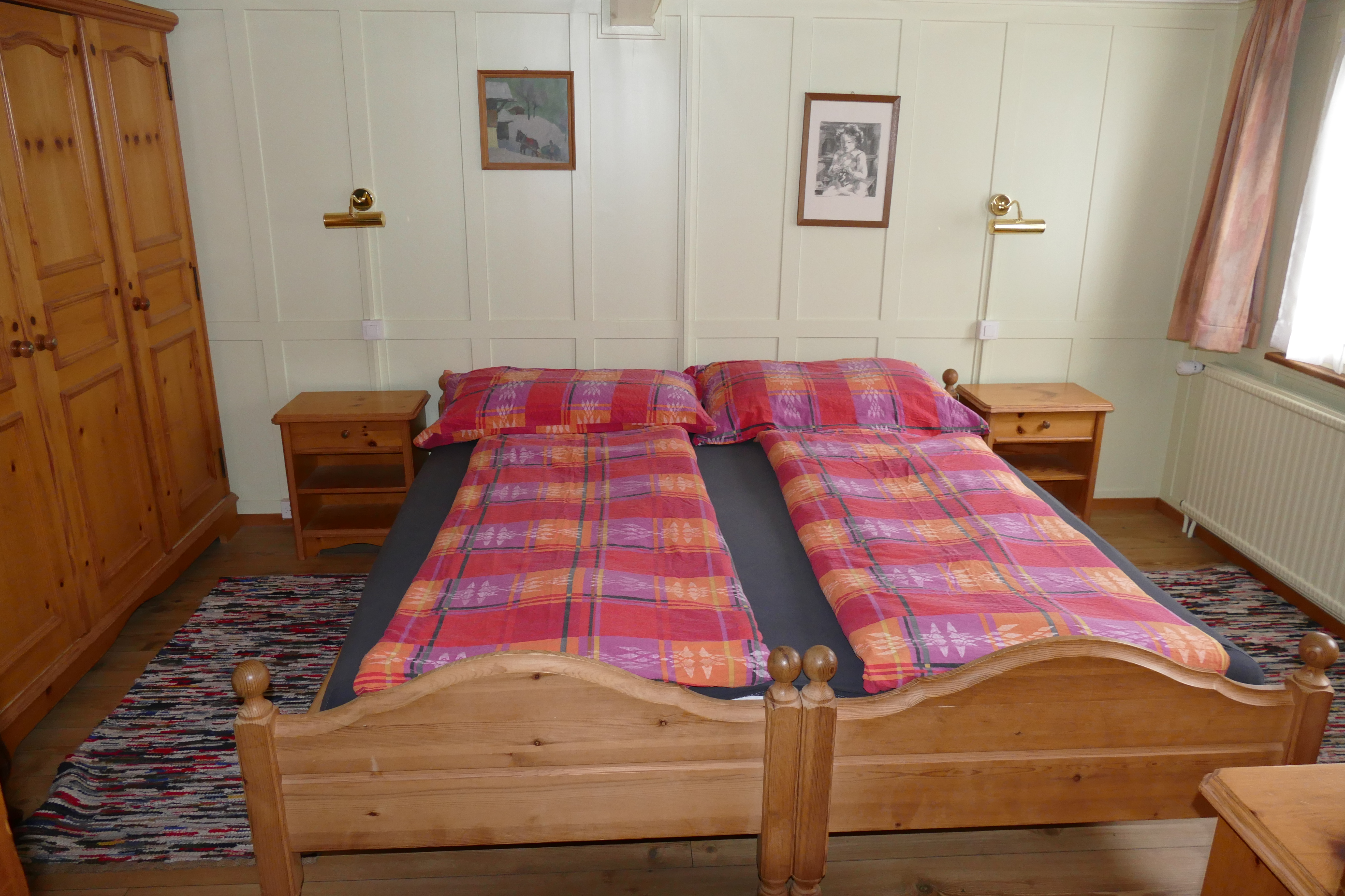 Schlafzimmer 1
